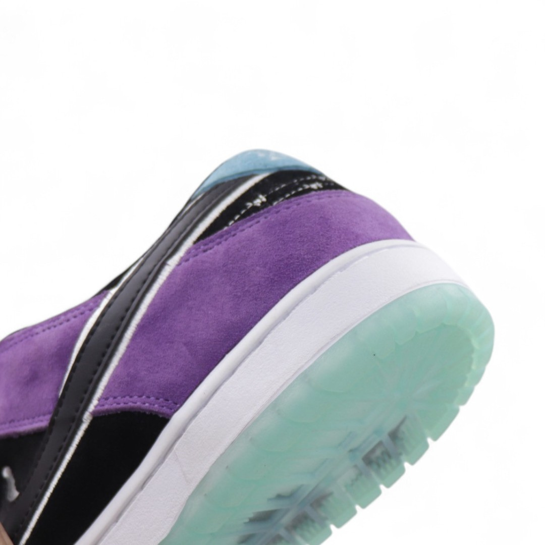 Nike SB Dunk Low "Purple Lobster"